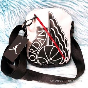 jordan taping pack bag
